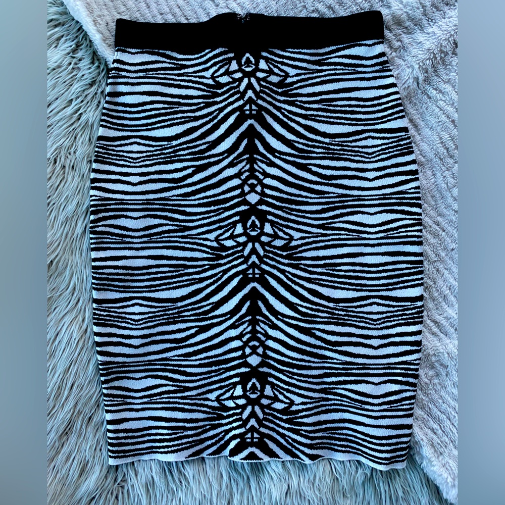 John & Jenn Zebra Print Pencil Skirt
